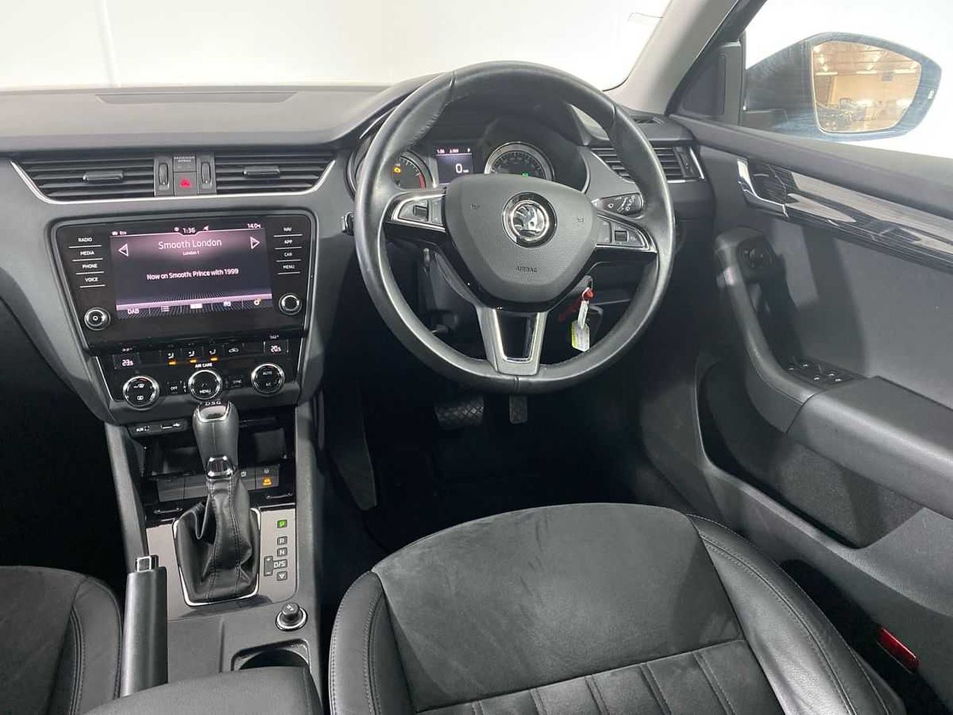 SKODA Octavia Hatchback (2017) 1.4 TSI SE L (150PS) DSG