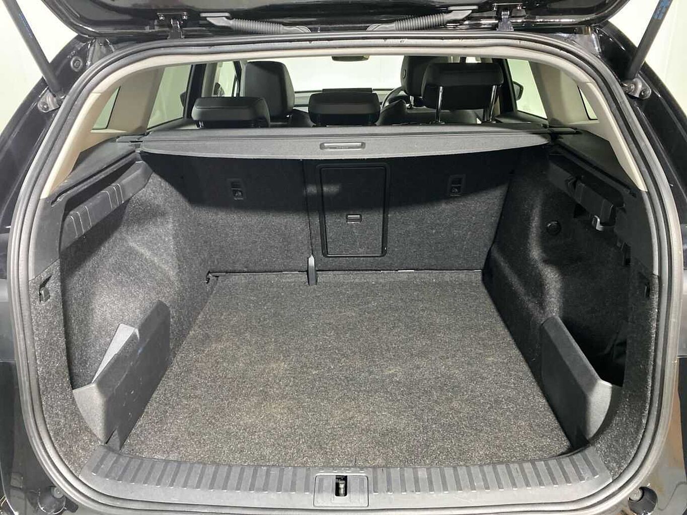 SKODA Enyaq iV 60 62kWh 132kW ecoSuite