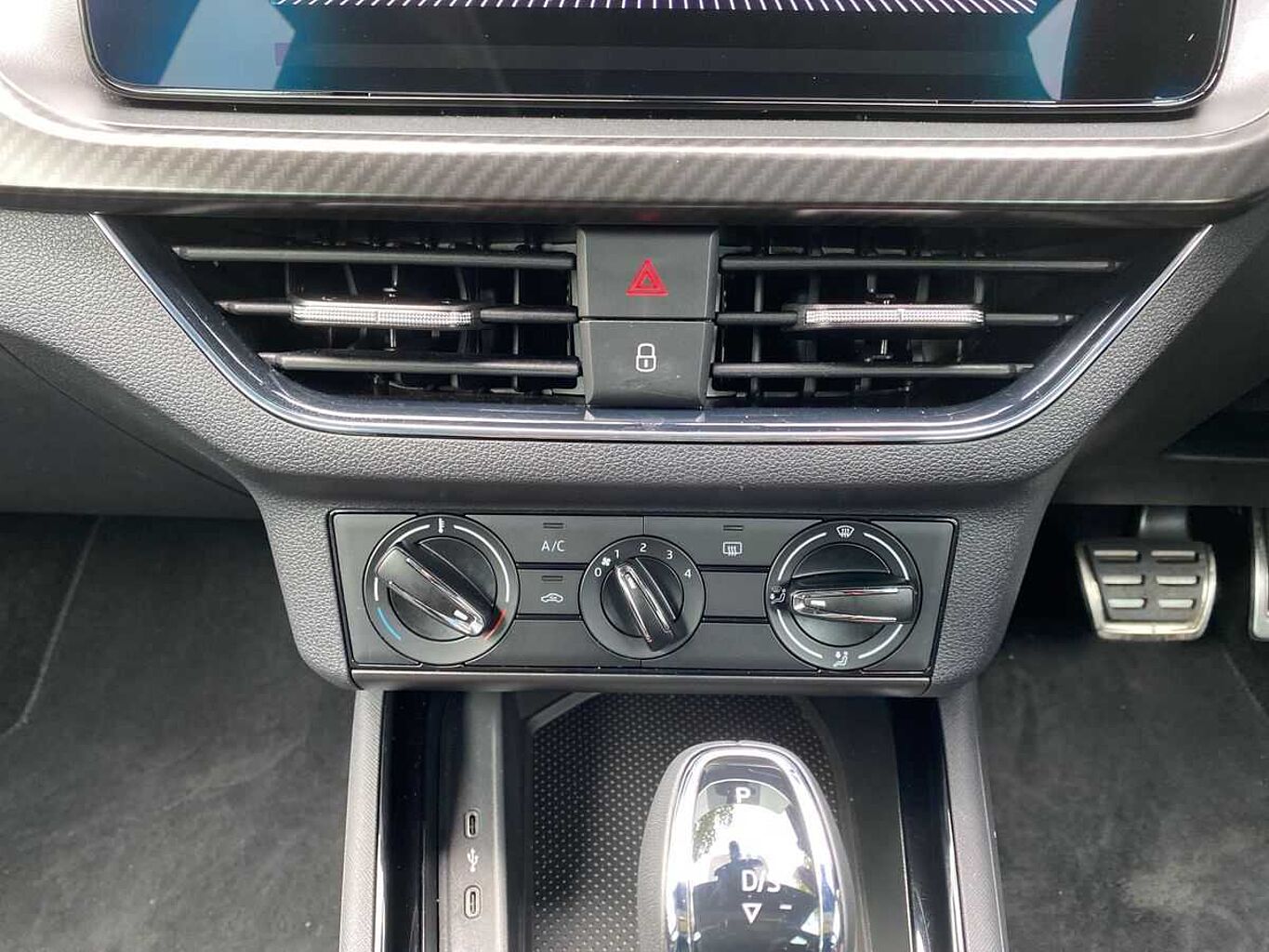 SKODA Kamiq 1.0 TSI Monte Carlo 5Dr