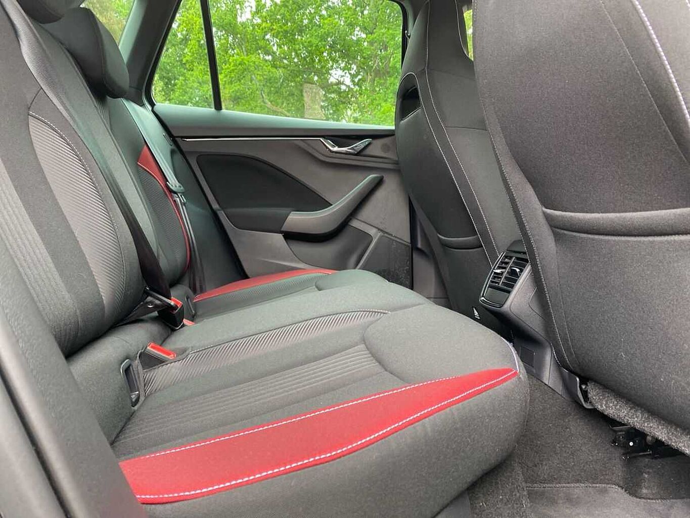 SKODA Kamiq 1.0 TSI Monte Carlo 5Dr
